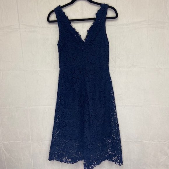NWOT Astr Lace Fit & Flare V-Neck Dress in Navy Blue Size M - Picture 6 of 10